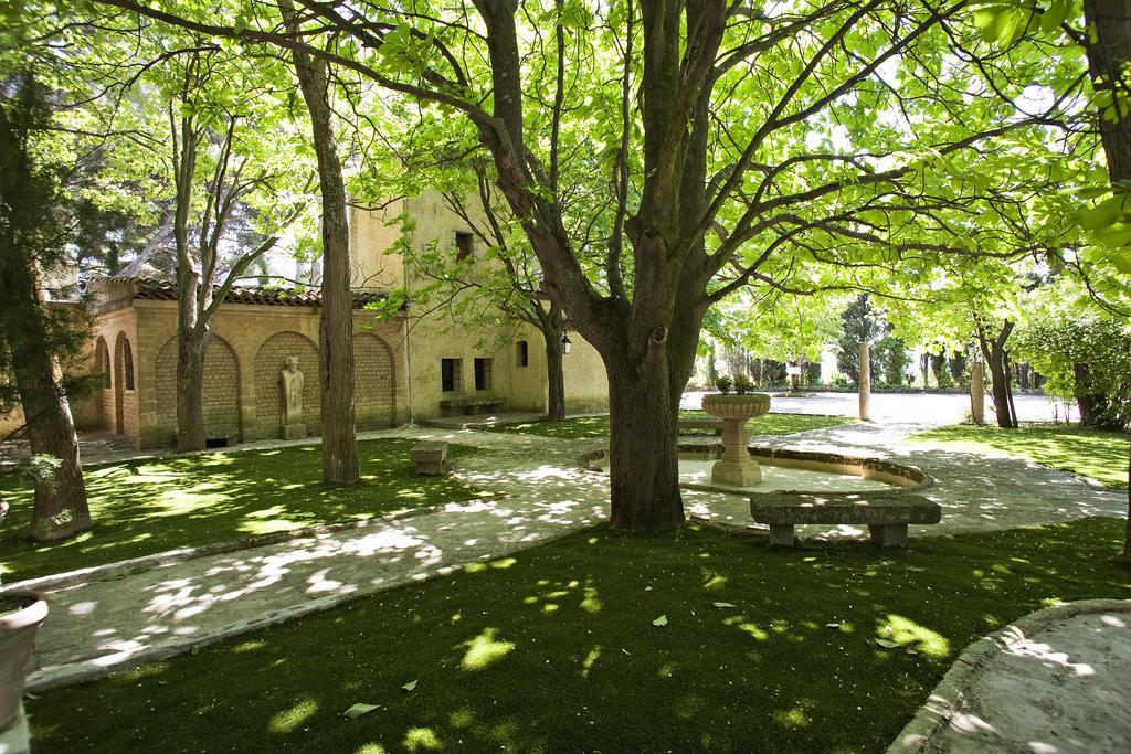 Le Mas D'Entremont Aix-en-Provence Exterior photo