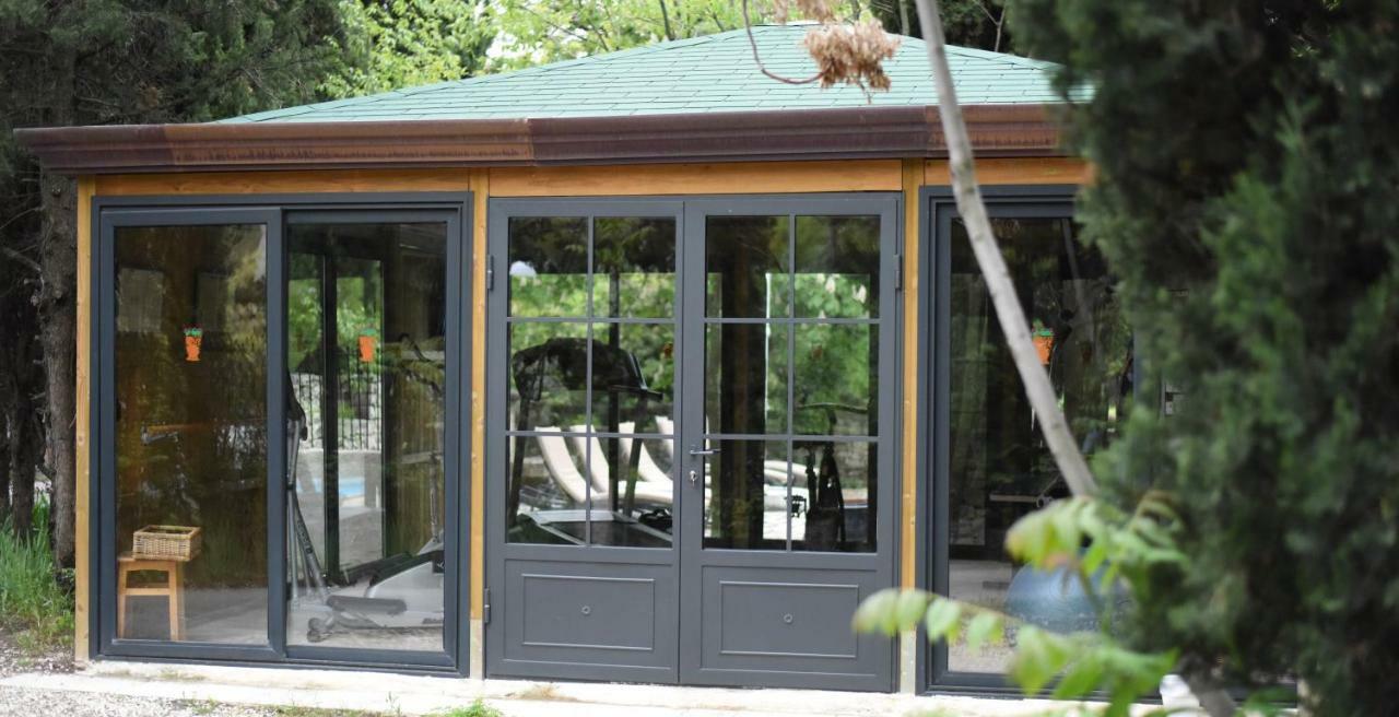 Le Mas D'Entremont Aix-en-Provence Exterior photo
