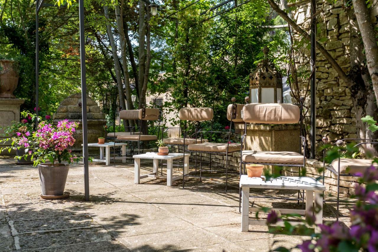 Le Mas D'Entremont Aix-en-Provence Exterior photo